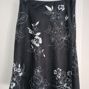Ann Taylor Black and White Floral A-Line Skirt